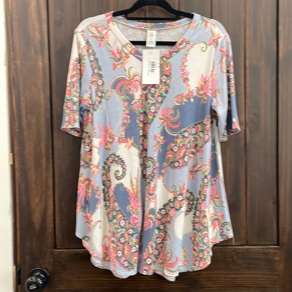 NWT! Glitzy Girlz top! - Picture 1 of 6